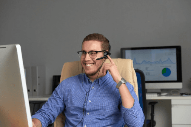 SERVICE DESK